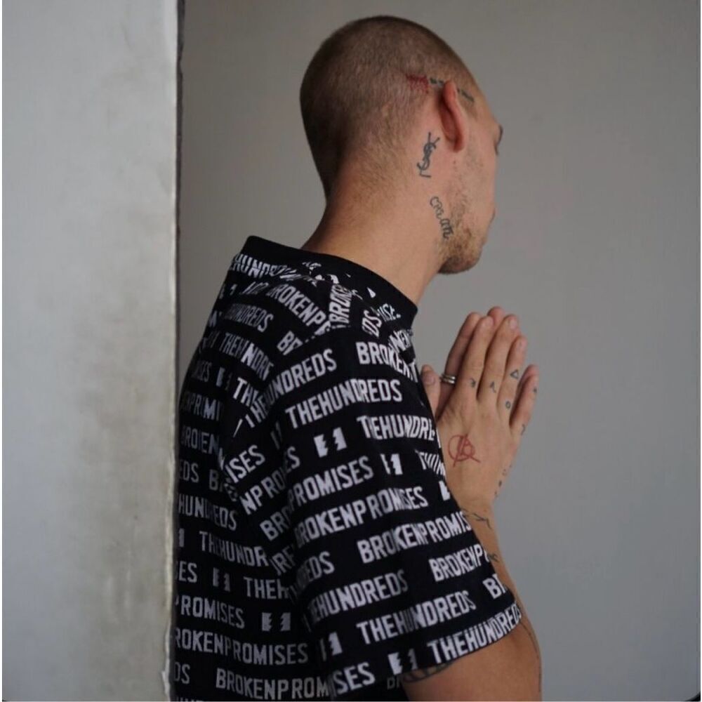 Mens The Hundreds Broken Promises The Loom All Over Graphic Tee Shirt - Sz L